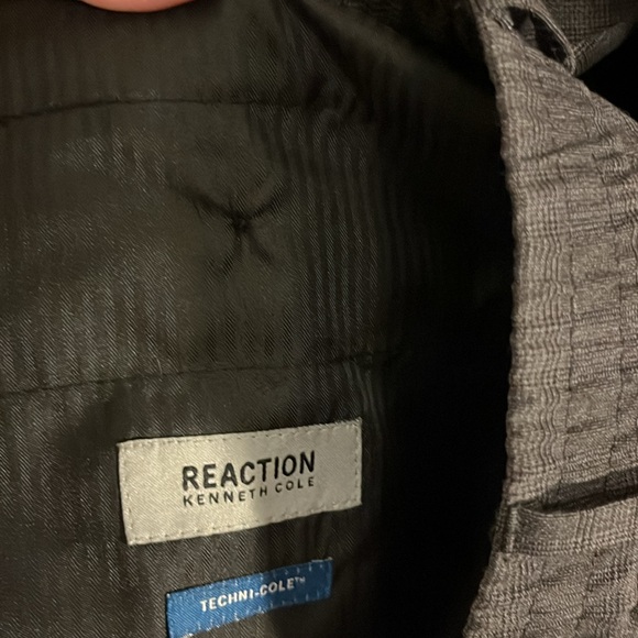 Kenneth Cole suit - Picture 6 of 6